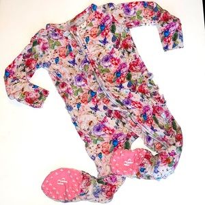 Posh Peanut Butterfly Ruffle Zippered Footie 6-9 m